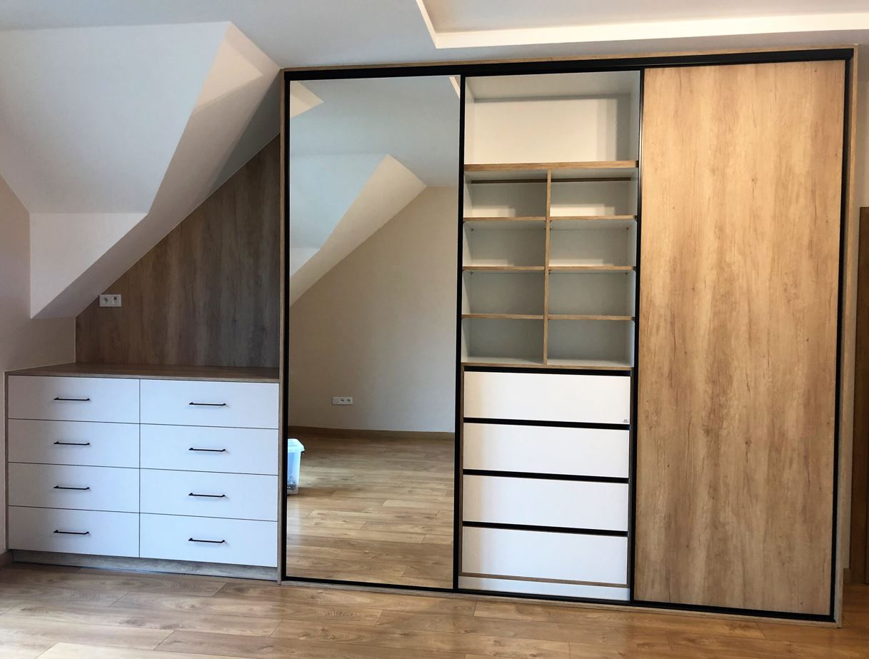 Wall-mounted-cabinets-Non-standard1